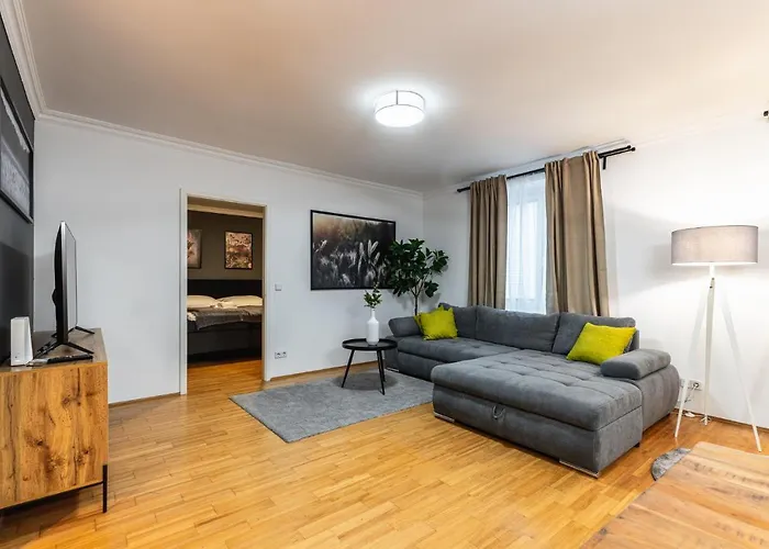 Apartment Live Centrally In A Spacious And Modern In